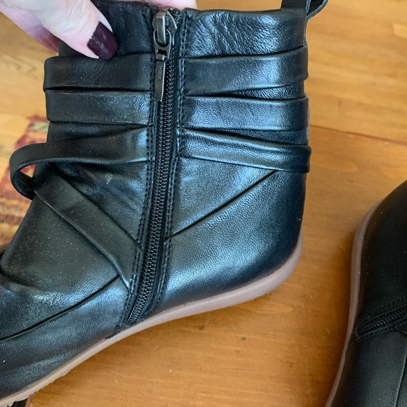 Romika Black Leather Ankle Boots - Picture 3 of 6